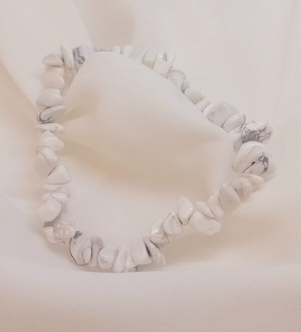 Pulsera de Chip de Howlita Blanca